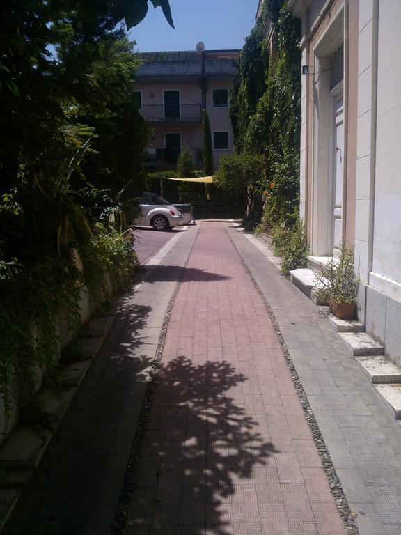 أتشيريالي Appartamento In Villa المظهر الخارجي الصورة